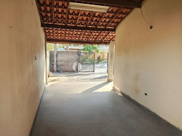 Casa com 262m² 3 quartos e 1 banheiro, à venda, no bairro Vila Morro do Castanho em Cosmópolis