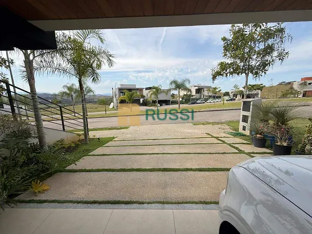 Casa com 480m² 3 quartos e 3 banheiros, à venda, no bairro Condomínio Residencial Alphaville II em São José dos Campos