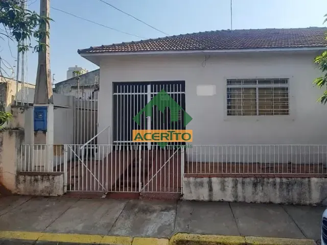 Casa com 286m² 3 quartos e 2 banheiros, à venda, no bairro Vila Mendonça em Araçatuba