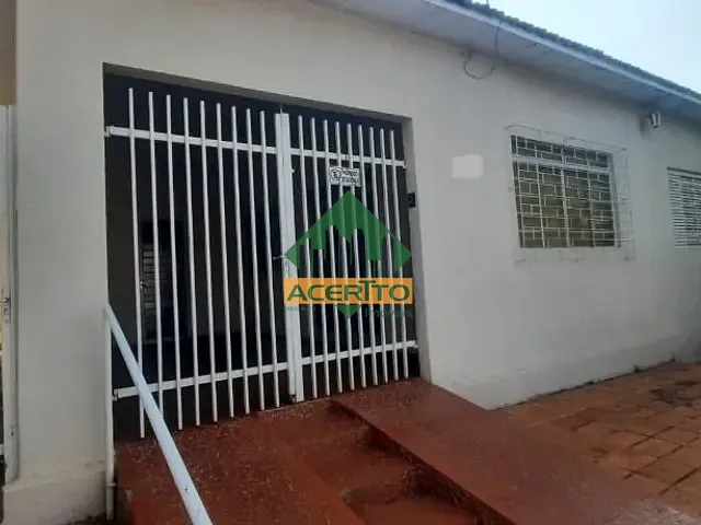 Casa com 286m² 3 quartos e 2 banheiros, à venda, no bairro Vila Mendonça em Araçatuba