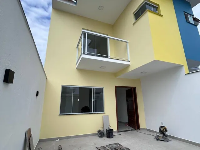 Casa 3 quartos e 3 banheiros, à venda, no bairro Vale das Palmeiras em Macaé
