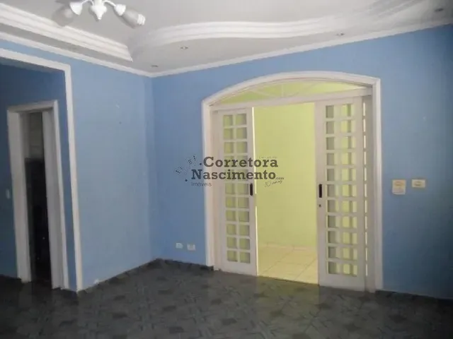 Casa com 240m² 5 quartos e 3 banheiros, à venda, no bairro Parque dos Príncipes em Jacareí