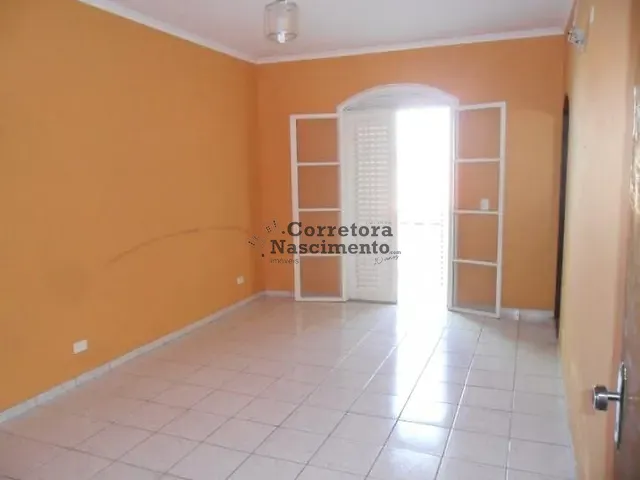 Casa com 240m² 5 quartos e 3 banheiros, à venda, no bairro Parque dos Príncipes em Jacareí
