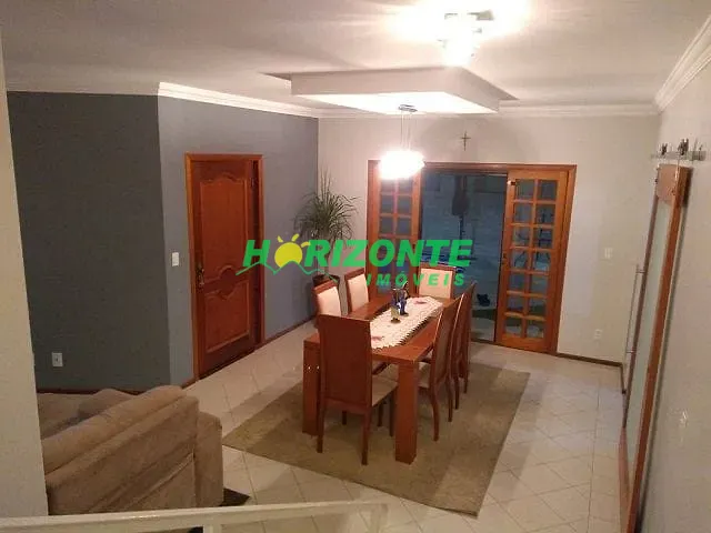 Casa 3 quartos e 4 banheiros, à venda, no bairro Urbanova em São José dos Campos