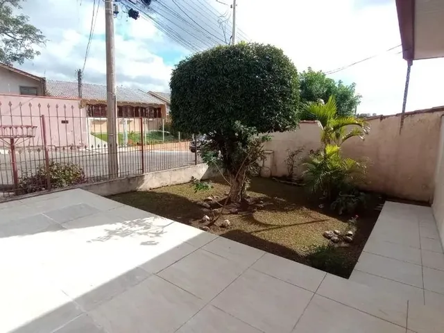 Casa com 300m² 3 quartos e 3 banheiros, à venda, no bairro Bacacheri em Curitiba