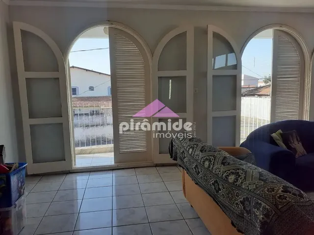 Casa com 220m² 4 quartos e 3 banheiros, à venda, no bairro Vila Progresso em São José Dos Campos