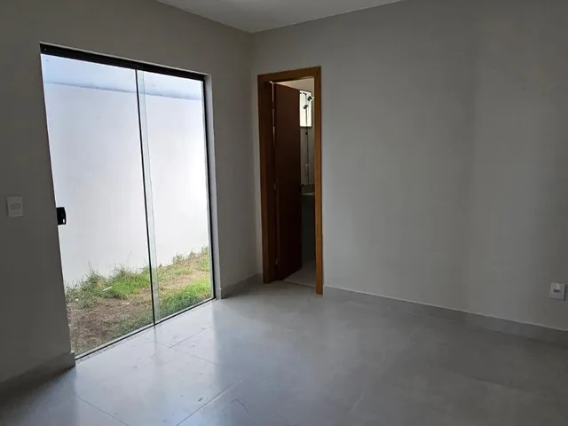 Casa 2 quartos e 2 banheiros, à venda, no bairro Vale das Palmeiras em Macaé
