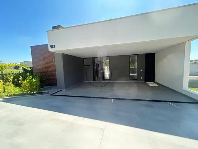 Casa 3 quartos e 4 banheiros, para alugar, no bairro Loteamento Residencial Fazenda Casa Grande em Taubaté