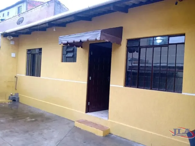 Casa 2 quartos e 1 banheiro, para alugar, no bairro Barreirinha em Curitiba