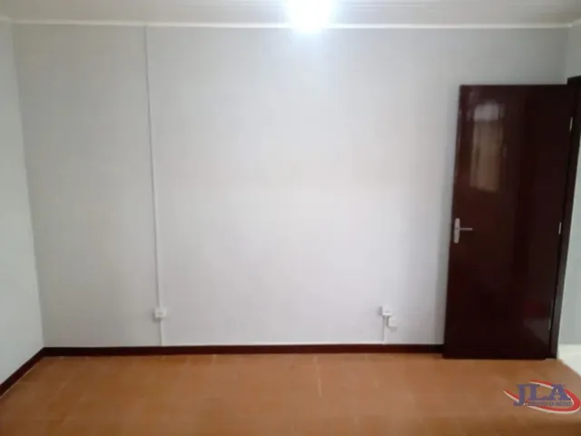 Casa 2 quartos e 1 banheiro, para alugar, no bairro Barreirinha em Curitiba
