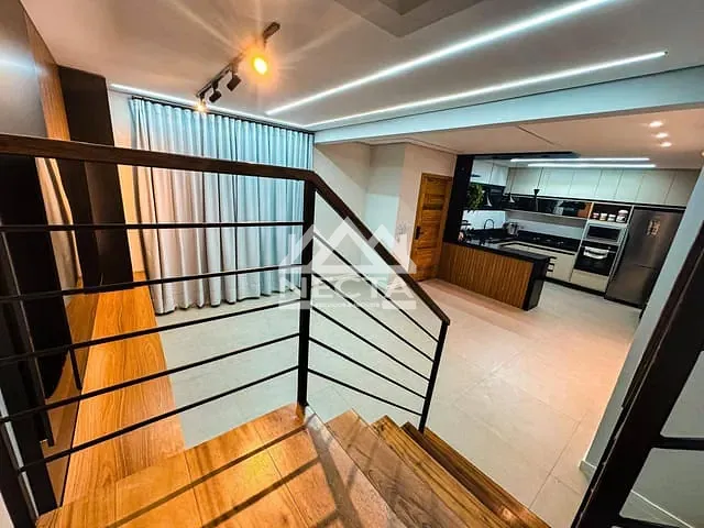 Casa com 111m² 3 quartos e 1 banheiro, à venda, no bairro Cidade Jardim em Caraguatatuba