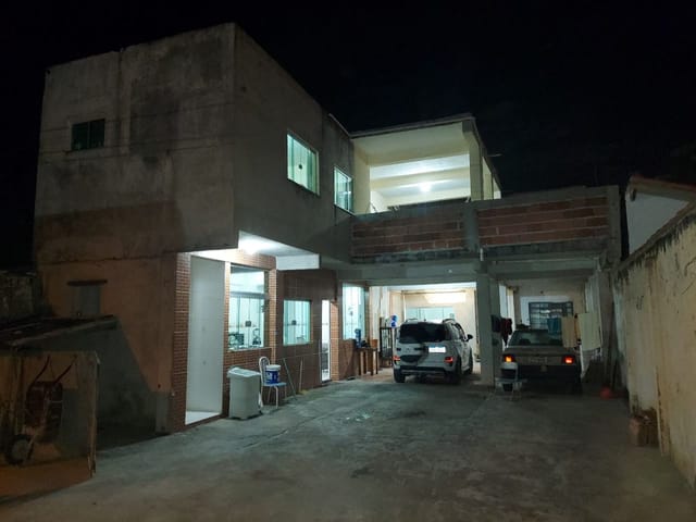Casa 3 quartos e 4 banheiros, à venda, no bairro Jardim do Vale I em Guaratinguetá