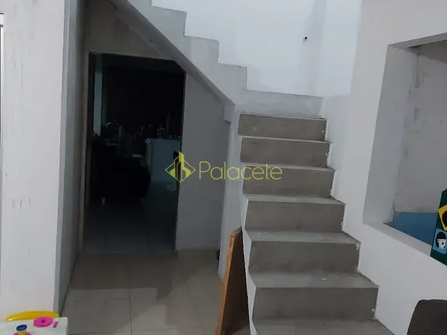 Casa 3 quartos e 4 banheiros, à venda, no bairro Jardim do Vale I em Guaratinguetá