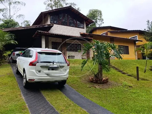 Casa com 742m² 3 quartos e 4 banheiros, à venda, no bairro Fazenda da Ilha em Embu-Guaçu