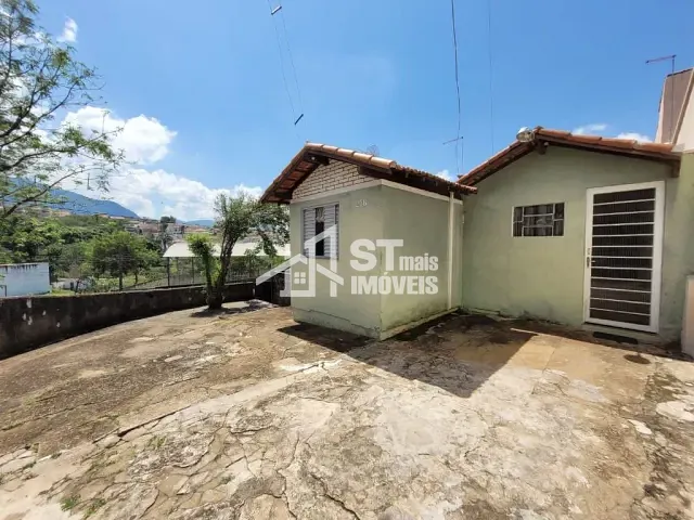 Casa com 216m² 3 quartos e 2 banheiros, à venda, no bairro Vila Caracol em Andradas