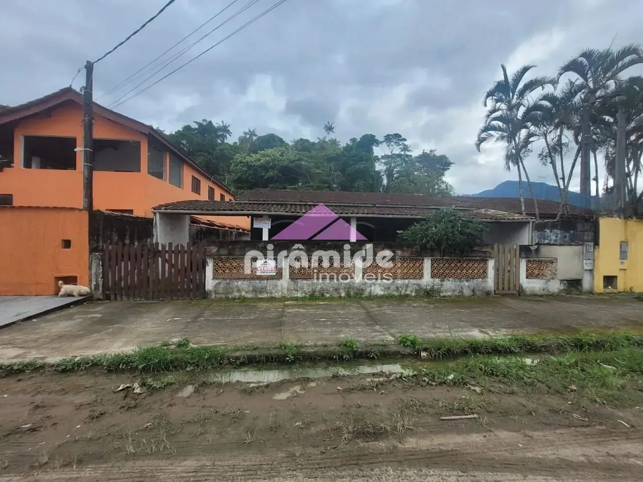 Casa, 3 quartos, 214 m² - Foto 2