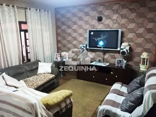 Casa com 125m² 3 quartos e 2 banheiros, à venda, no bairro Jardim Elvira em Osasco