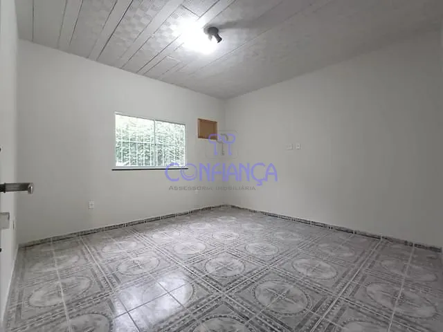 Casa com 45m² 2 quartos e 1 banheiro, para alugar, no bairro Campo Grande em Rio de Janeiro
