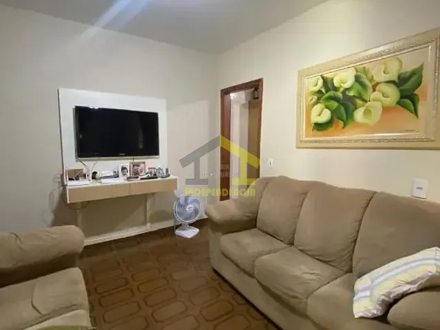 Casa com 135m² 3 quartos e 2 banheiros, à venda, no bairro Parque São Francisco em Itatiba