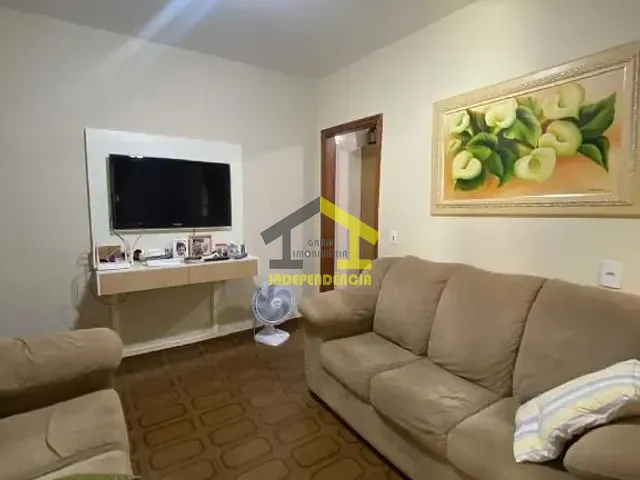 Casa com 135m² 3 quartos e 2 banheiros, à venda, no bairro Parque São Francisco em Itatiba