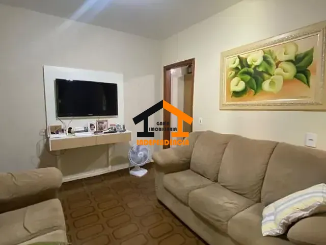Casa com 135m² 3 quartos e 2 banheiros, à venda, no bairro Parque São Francisco em Itatiba