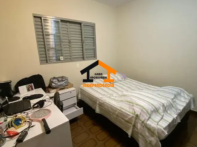 Casa com 135m² 3 quartos e 2 banheiros, à venda, no bairro Parque São Francisco em Itatiba