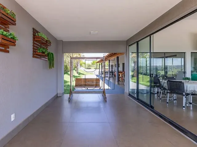 Casa com 1500m² 4 quartos e 5 banheiros, à venda, no bairro Rodovia em Sertanópolis