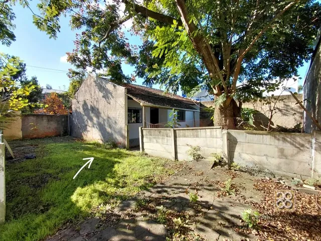Casa 2 quartos e 1 banheiro, para alugar, no bairro Boqueirão em Curitiba