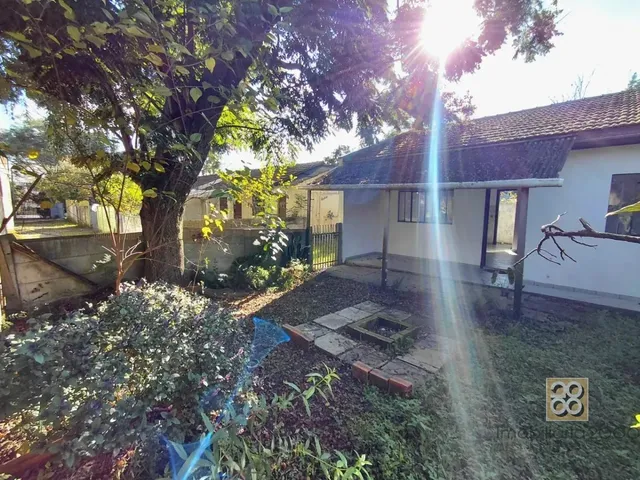 Casa 2 quartos e 1 banheiro, para alugar, no bairro Boqueirão em Curitiba