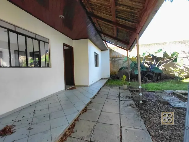 Casa 2 quartos e 1 banheiro, para alugar, no bairro Boqueirão em Curitiba