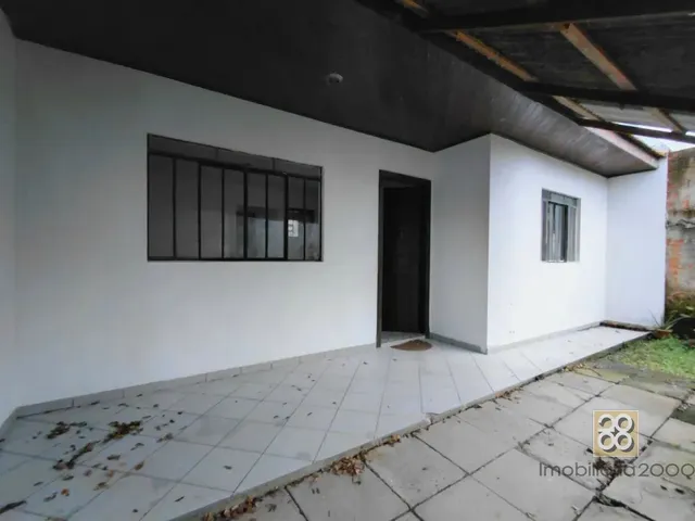 Casa 2 quartos e 1 banheiro, para alugar, no bairro Boqueirão em Curitiba