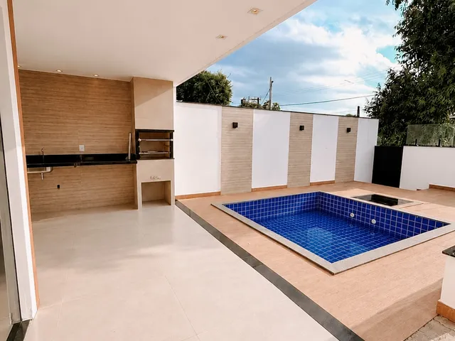 Casa 4 quartos e 3 banheiros, à venda, no bairro Colinas em Rio das Ostras