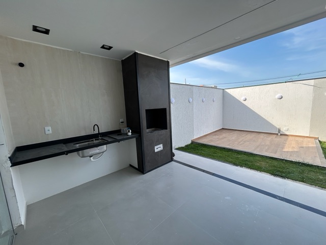 Casa com 210m² 4 quartos e 5 banheiros, à venda, no bairro Cidade Jardim em Campos dos Goytacazes
