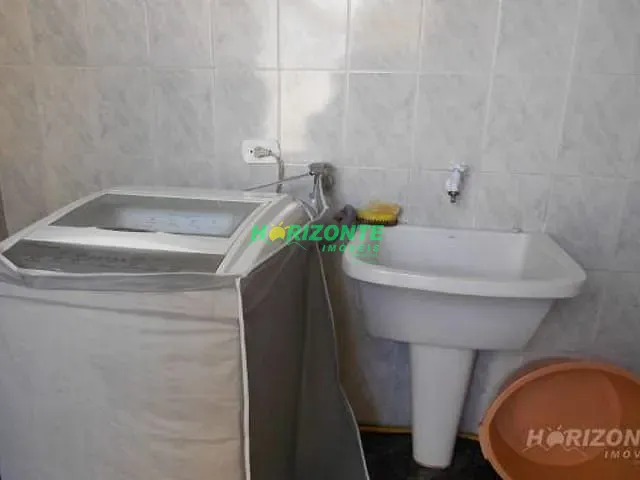 Casa com 360m² 4 quartos e 5 banheiros, para alugar, no bairro Urbanova em São José dos Campos