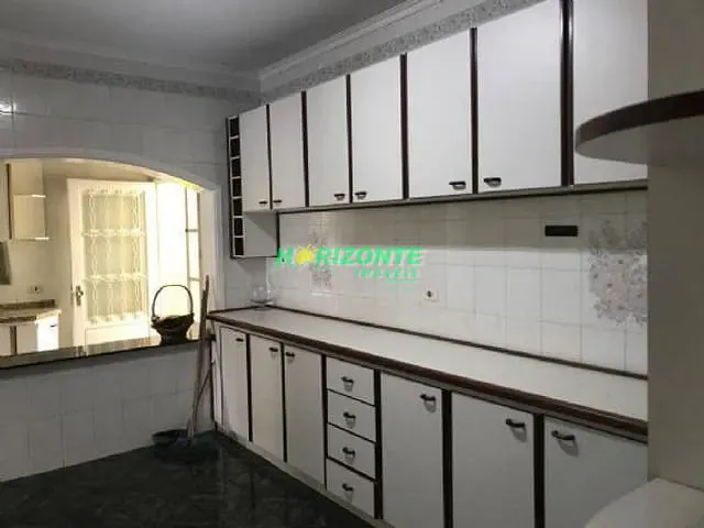 Casa com 360m² 4 quartos e 5 banheiros, para alugar, no bairro Urbanova em São José dos Campos