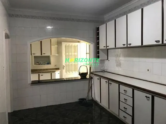 Casa com 360m² 4 quartos e 5 banheiros, para alugar, no bairro Urbanova em São José dos Campos