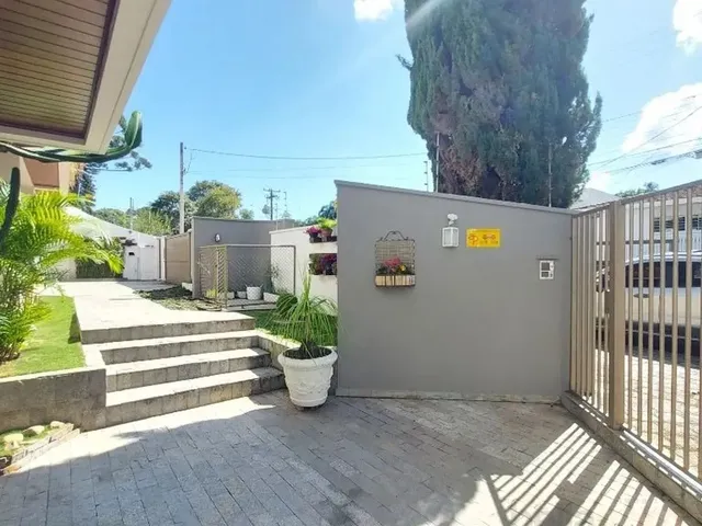 Casa com 470m² 4 quartos e 6 banheiros, para alugar, no bairro Ahú em Curitiba