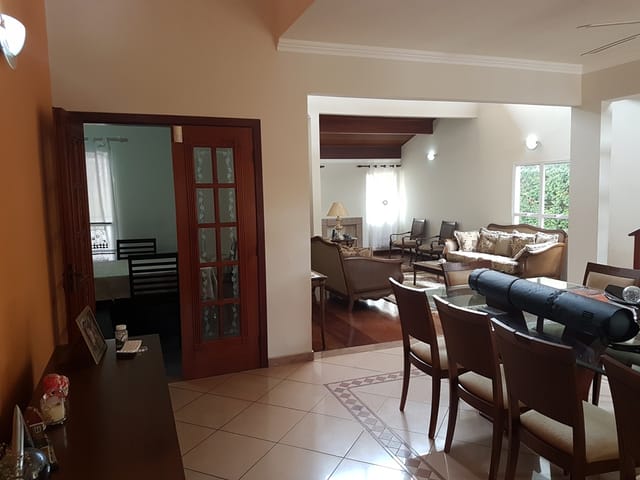 Casa com 650m² 3 quartos e 2 banheiros, à venda, no bairro Socorro em Pindamonhangaba