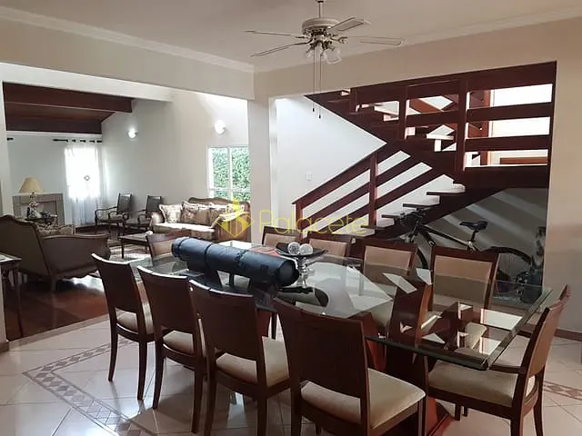 Casa com 650m² 3 quartos e 2 banheiros, à venda, no bairro Socorro em Pindamonhangaba