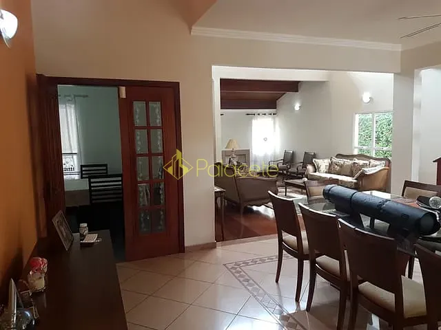 Casa com 650m² 3 quartos e 2 banheiros, à venda, no bairro Socorro em Pindamonhangaba