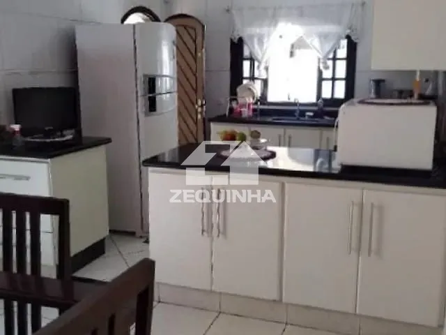 Casa com 125m² 3 quartos e 2 banheiros, à venda, no bairro Novo Osasco em Osasco