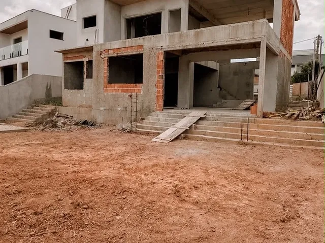 Casa com 465m² 3 quartos e 3 banheiros, à venda, no bairro Alphaville em Rio das Ostras