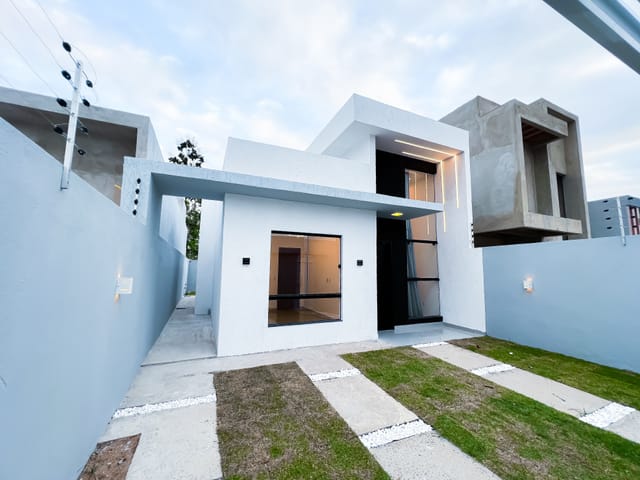 Casa 2 quartos e 2 banheiros, à venda, no bairro Parque Tarcisio Miranda em Campos dos Goytacazes