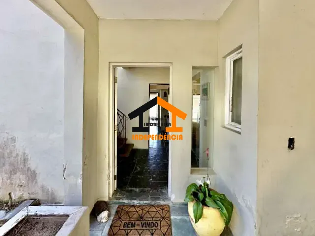 Casa com 600m² 3 quartos e 2 banheiros, à venda, no bairro Jardim do Golf I em Jandira