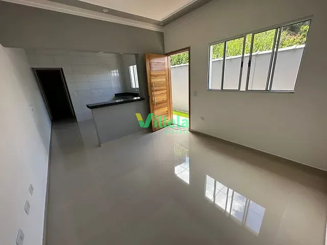 Casa 2 quartos e 2 banheiros, à venda, no bairro Jardim Pinheirinho em Itaquaquecetuba