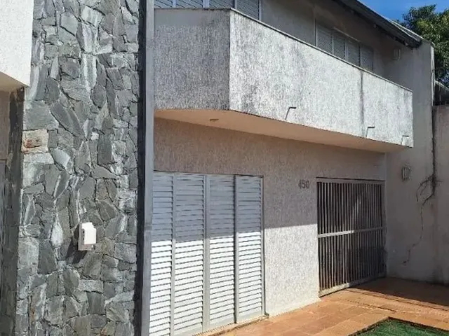 Casa com 160m² 4 quartos e 5 banheiros, à venda, no bairro Centro em Guaratuba