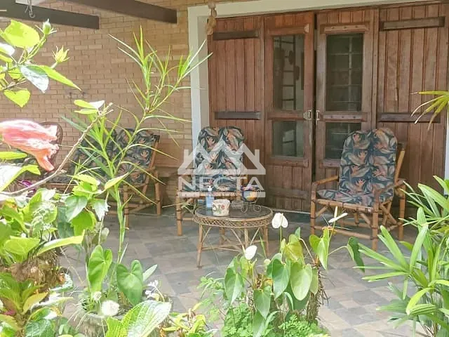 Casa com 300m² 2 quartos e 3 banheiros, à venda, no bairro Jardim Nomar em Caraguatatuba