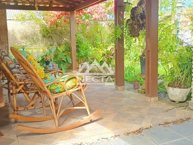 Casa com 300m² 2 quartos e 3 banheiros, à venda, no bairro Jardim Nomar em Caraguatatuba
