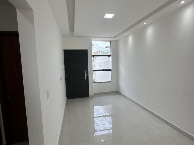 Casa 2 quartos e 1 banheiro, à venda, no bairro Cidade Jardim em Campos dos Goytacazes