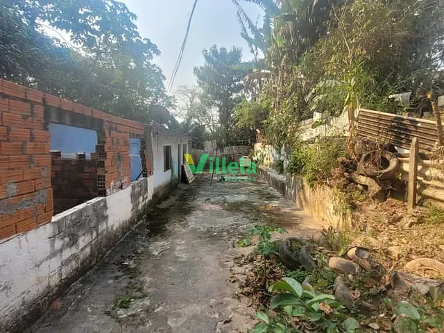 Casa à venda, no bairro Jardim Nicea em Itaquaquecetuba